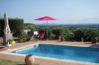 Bazén v ubytování Suite & Spa Panoramic Olivars nebo v jeho okolí