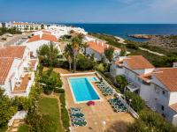 Bazén v ubytování Menorca Villa Fenicia nebo v jeho okolí