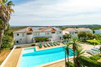 Bazén v ubytování Menorca Villa Fenicia nebo v jeho okolí