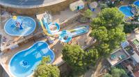 Bazén v ubytování Hotel Guitart Central Park Aqua Resort nebo v jeho okolí