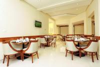 TV a/nebo společenská místnost v ubytování Avari Boutique Multan