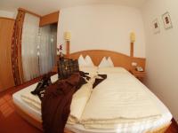 Posteľ alebo postele v izbe v ubytovaní Der Sailer Hotel & Restaurant