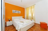 Posteľ alebo postele v izbe v ubytovaní Apartment Kampanel