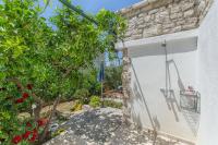 Vonkajšia záhrada v ubytovaní Apartments Vojka