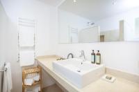 Koupelna v ubytování Villa Cala Padri