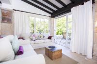 Posezení v ubytování Villa Cala Padri