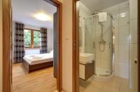 Łazienka w obiekcie Przytulny i Gustowny Apartament Sun Seasons 24 w Karpaczu by Noclegi Renters
