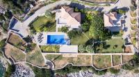 Bazén v ubytovaní Infinity Blue Villa alebo v jeho blízkosti