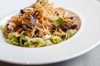 Jídlo v hotelu nebo okolí