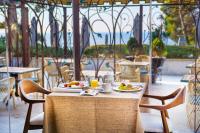 Jídlo v hotelu nebo okolí