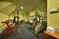 Centrum fitness w obiekcie Marrol's Boutique Hotel