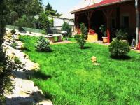 A garden outside Erika Vendégház
