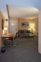 Crowne Plaza Suites MSP Airport - Mall of America by IHGにあるシーティングエリア