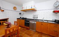 Kuchyň nebo kuchyňský kout v ubytování Quality Villa Sa Tapia