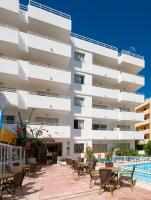 Bazén v ubytování Apartamentos Green Line Bon Sol - AB Group nebo v jeho okolí