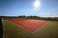 Tenis alebo squash v ubytovaní Tia Gedici alebo jeho okolí