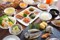 ホテルの敷地内または近くでの食事または食べ物
