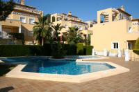 The swimming pool at or close to Green I
