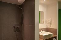 Koupelna v ubytování a2 HOTELS Plochingen