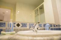 Kúpeľňa v ubytovaní APT GIBRALHORCE SUITE by Malaga Picasso Rentals Selection