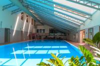 Bazén v ubytovaní Ski & Wellness Residence Družba alebo v jeho blízkosti