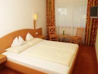 Posteľ alebo postele v izbe v ubytovaní Der Sailer Hotel & Restaurant