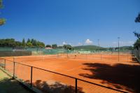 Tennis und&#47;oder Squash in der Unterkunft Maistra Select Petalon Resort oder in der Nähe