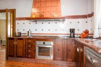 Kuchyň nebo kuchyňský kout v ubytování Villa Karina Nerja