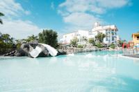 Bazén v ubytování Park Club Europe - All Inclusive Resort nebo v jeho okolí