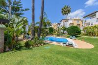 The swimming pool at or close to Cubo's Beach & Golf Marbella