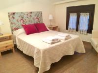 Postel nebo postele na pokoji v ubytování Apartamentos Rurales Flor De Lavanda