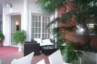 A seating area at Hotel Villa Pina