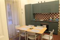 Kuchnia lub aneks kuchenny w obiekcie Ursino rooms apartment