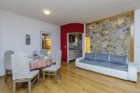 Posedenie v ubytovaní Apartments Bluesun