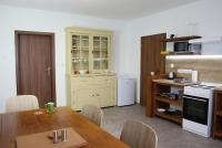 Kuchyň nebo kuchyňský kout v ubytování Apartmány za sakurou