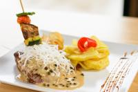 Jídlo v hotelu nebo okolí