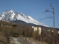 A general mountain view or a mountain view taken from Az apartmant