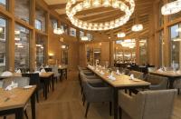 Restaurace v ubytování Hotel Brunnenhaus Schloss Landau