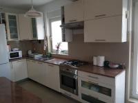 Kuchyňa alebo kuchynka v ubytovaní Apartman Maksimir Lux Zagreb-145m2