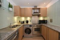 Modern & Peaceful Flat 2 Mins to Tube