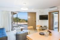 TV a/nebo společenská místnost v ubytování Summer Villas Crete