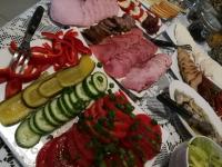 Jedlo v ubytovaní bed & breakfast alebo blízkom okolí