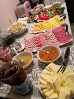 Jedlo v ubytovaní bed & breakfast alebo blízkom okolí
