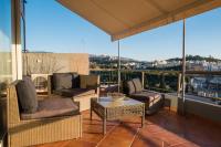 Posedenie v ubytovaní Virgo - Loft with Spectacular View to Acropolis