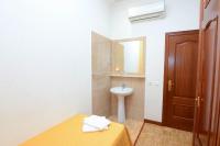 A bathroom at Hostal Edreira