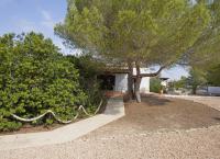 A garden outside Viviendas Los Olivos - Formentera Break