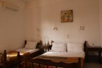 Postel nebo postele na pokoji v ubytování Rent Rooms Katerina