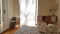 Posteľ alebo postele v izbe v ubytovaní Menta errathens Apartment - Athens Center, 5 BD, 2 BATH