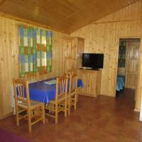 TV a/nebo společenská místnost v ubytování Camping-Bungalows Ciudad de Albarracín