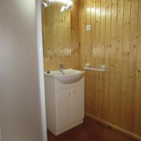 Koupelna v ubytování Camping-Bungalows Ciudad de Albarracín